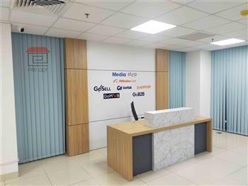 /quầy lễ tân văn phòng.